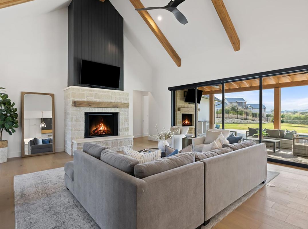 Creek’s Edge Contemporary Retreat
